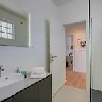 Modern - Happy