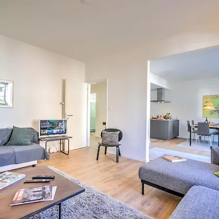 Modern - Happy Apartman Lugano