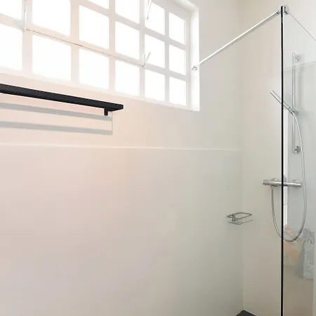 Modern - Happy Lugano