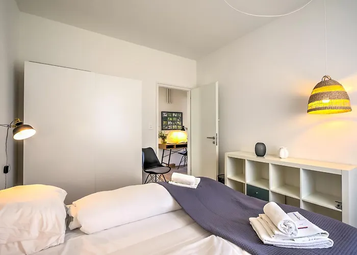 Modern - Happy Lugano