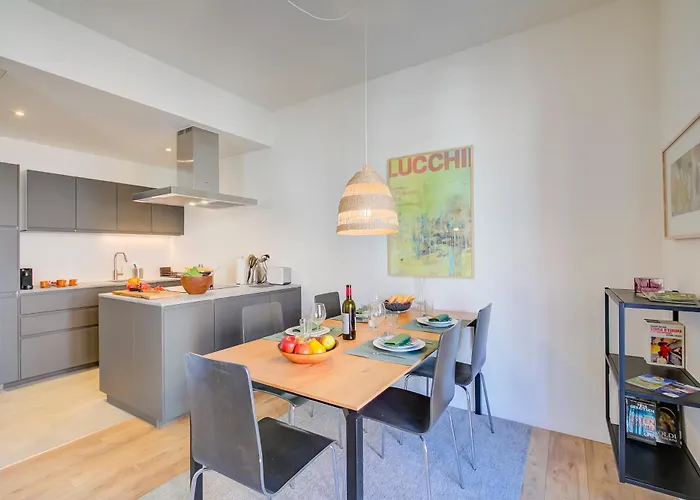 Modern - Happy Lugano