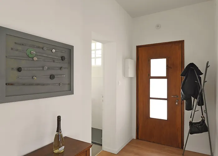 Modern - Happy Lugano