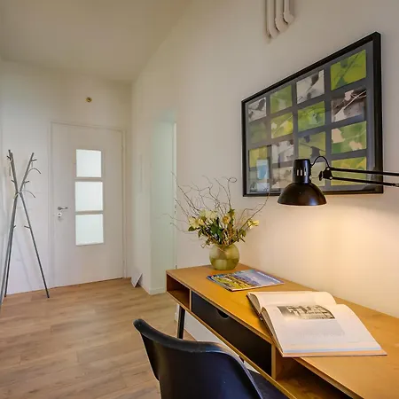 Modern - Happy לוגאנו